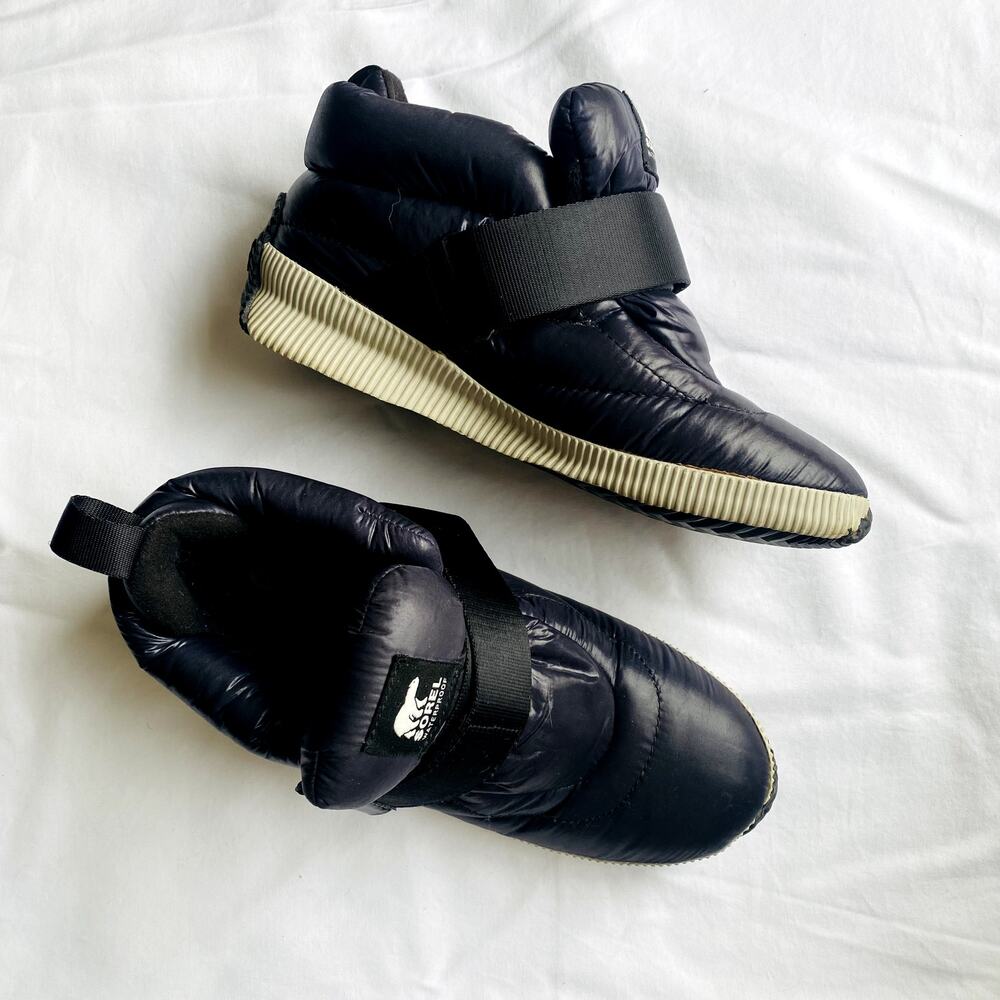 Sorel 10 black out n about puff sneakers